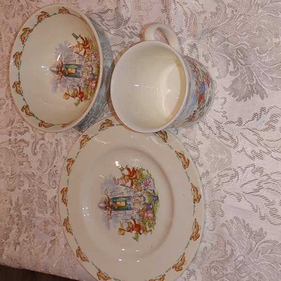 Royal Dalton Bunnykins Meal Set - Picture 1 of 8